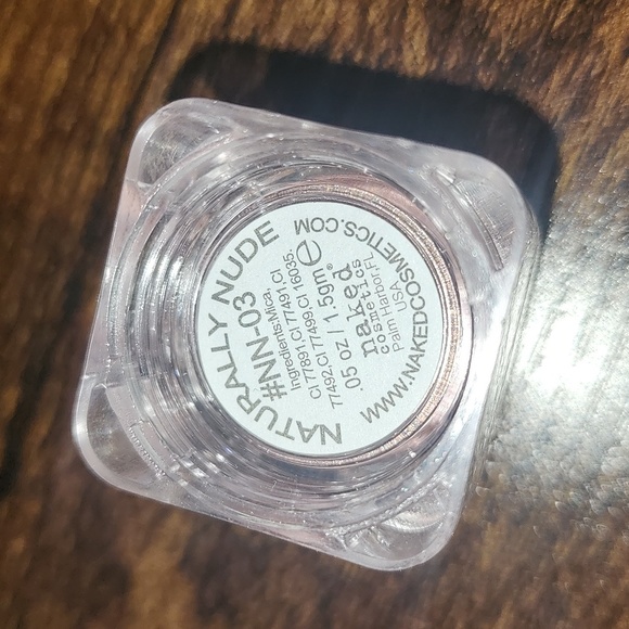 Naked Cosmetics Loose Pigment Eyeshadow NN #03 - Picture 2 of 3